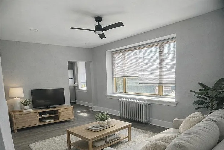 216 W Walnut Ln #1B — Photo 2