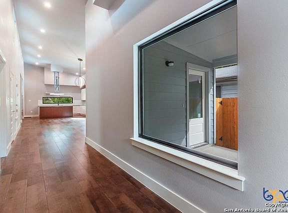 5th image of 115 Blue Bonnet St