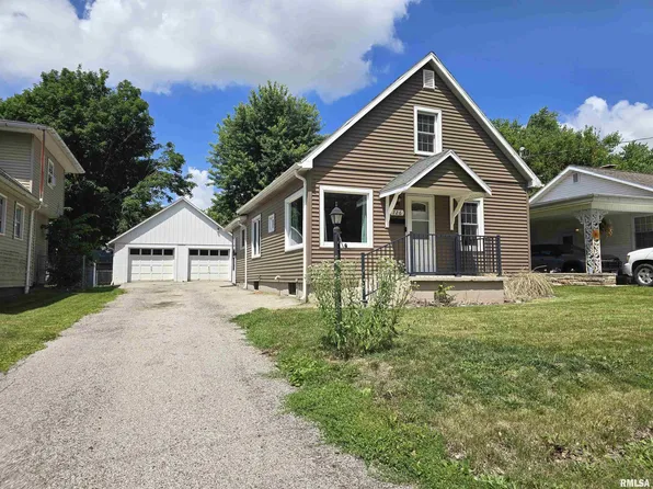 726 N 7th Ave, Canton, IL 61520