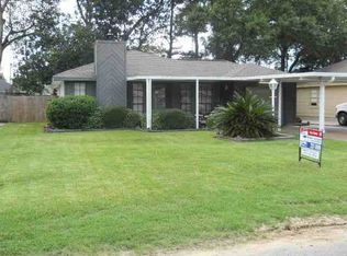 5421 Grant Ave, Groves, TX 77619