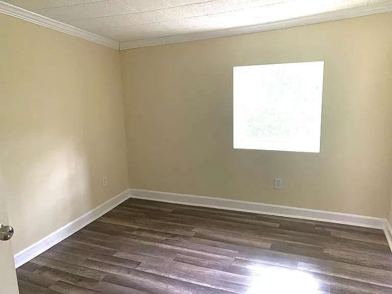 225 Dunnaway St — Photo 8