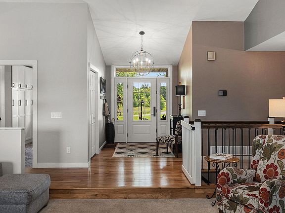 5th image of 1828 Lake View Ter
