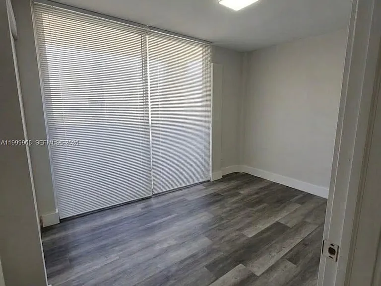 16400 NE 17th Ave #701 — Photo 3