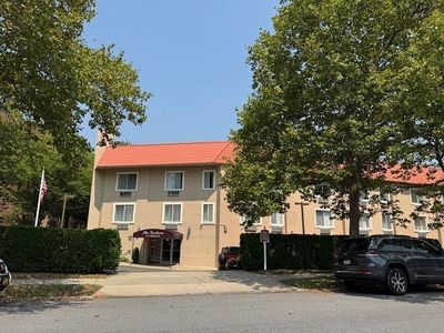 3171 Whitney Ave APT 3F, Brooklyn, NY, 11229