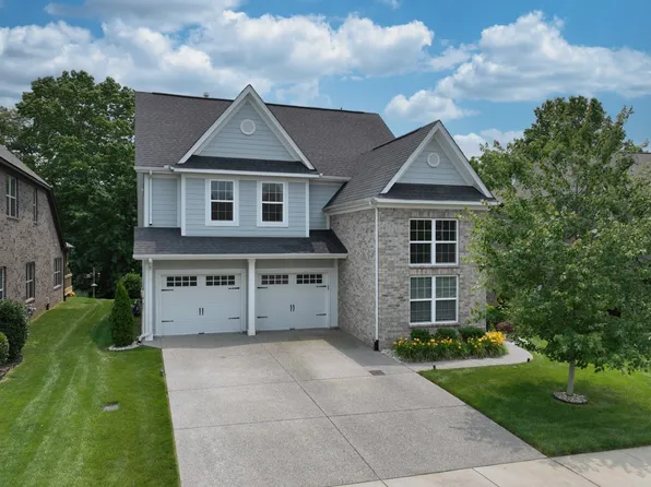 146 Monarchos Dr, Gallatin, TN 37066