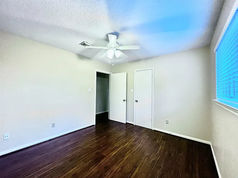 13935 Saint Marys Ln — Photo 25