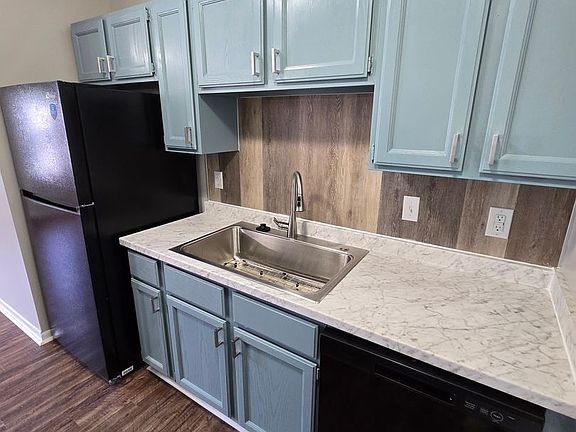 3rd image of 4121 Whistlers Way #512