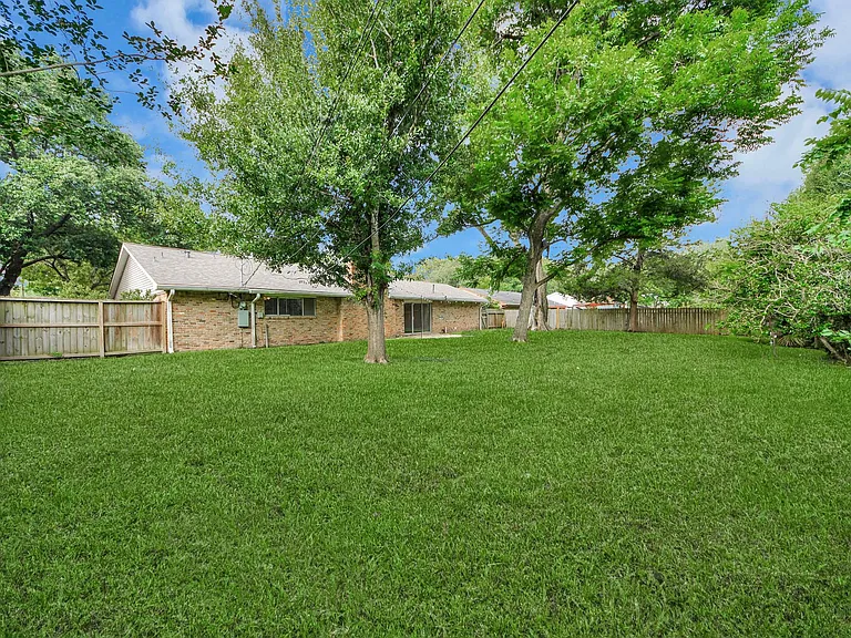 5602 Dryad Dr — Photo 38