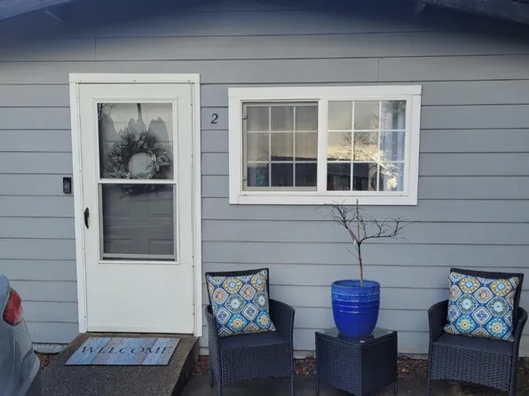 1803 SE 14th St, Lincoln City, OR 97367