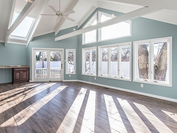 2nd image of 506 Wright Dr