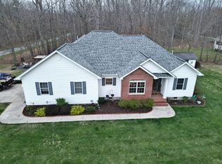 4055 Kato Dr, Crossville, TN 38572