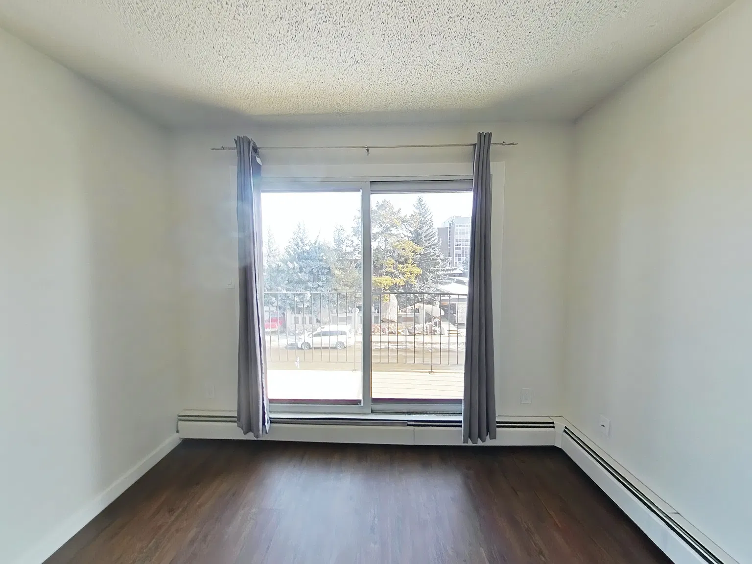 1 bed, 600 sqft, $1,095 — Photo 4