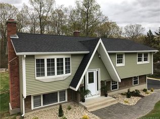 28 Lucerne Dr, Willington, CT 06279