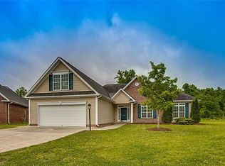 106 Edgewood Ct, Archdale, NC 27263