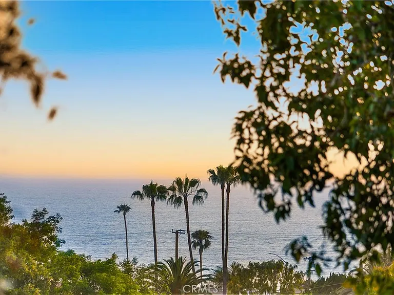 592 Bluebird Canyon Dr — Photo 65