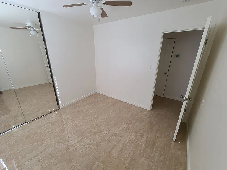 851 Taft Ave — Photo 8