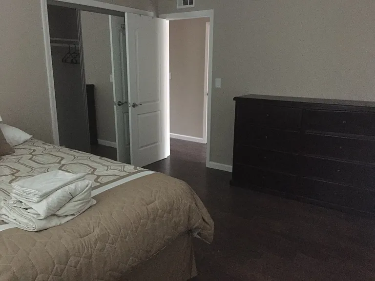 13909 Daphne Ave — Photo 10
