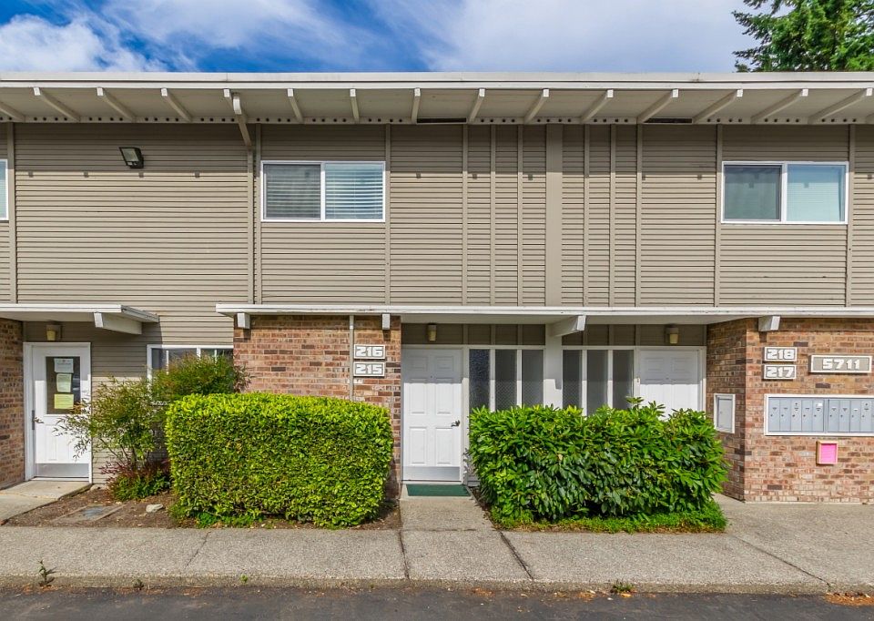 1st image of 5711 122nd Pl SE APT 216