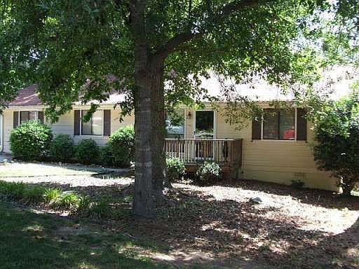 1st image of 3342 Chesterfield Ct