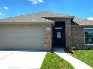 9526 English Oak Dr, Corpus Christi, TX 78410