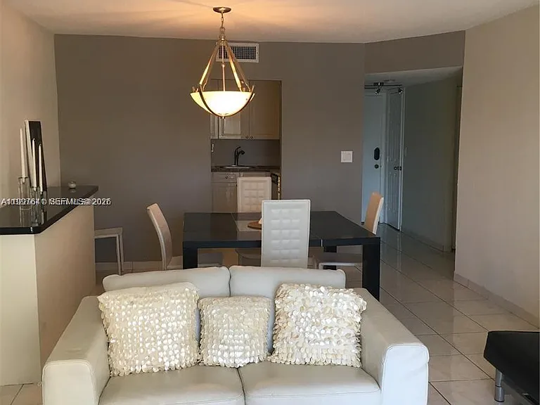 2750 NE 183rd St #801 — Photo 17