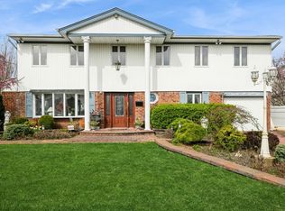 2884 Bayview Ave, Wantagh, NY 11793