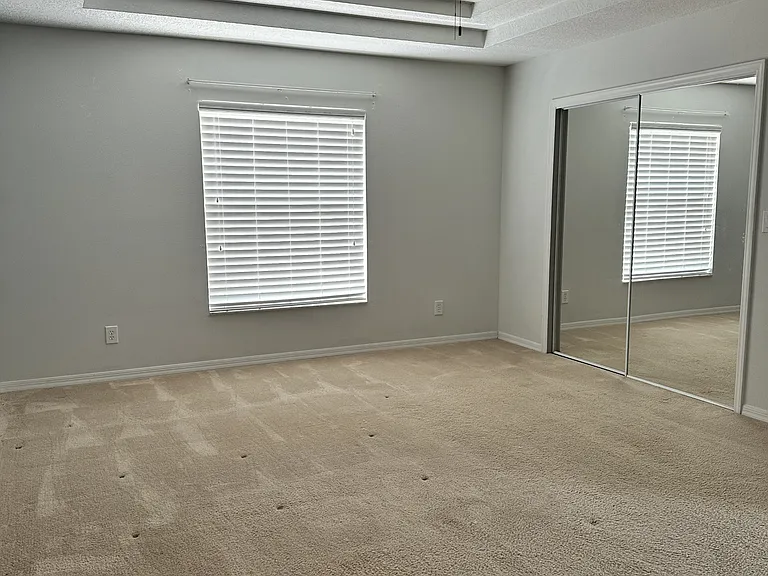 1129 Colonial Ave SE — Photo 6