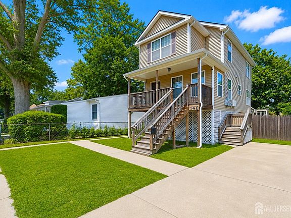 3rd image of 140 Twilight Ave
