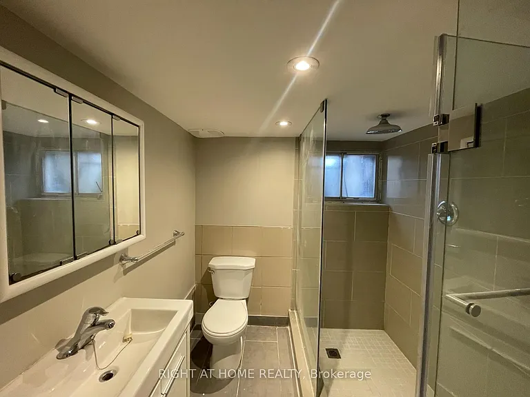 807 Dupont St #B — Photo 7