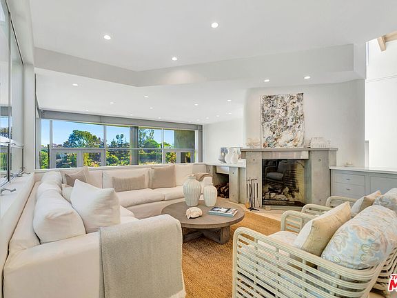 4th image of 28775 Sea Ranch Way