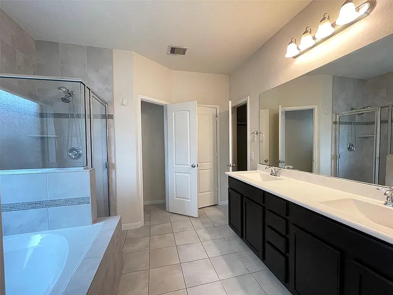3010 Overbrook Meadow Ln — Photo 15