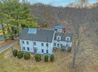 2950 Nichols Ave, Trumbull, CT 06611