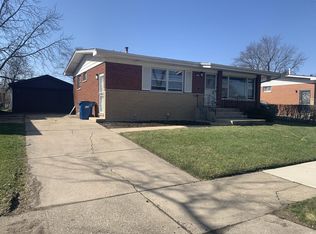 176 Terrace Dr, Chicago Heights, IL 60411