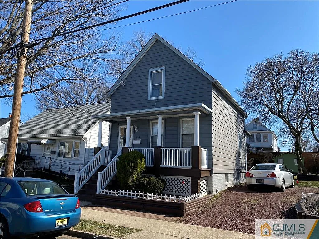 614 Hommann Ave photo 1
