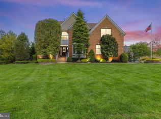 1 Vail Ln, Freehold, NJ 07728