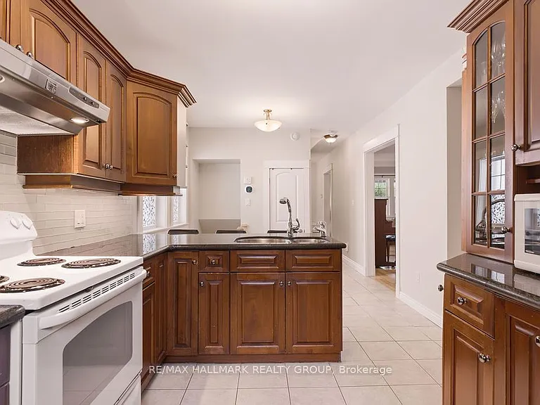 94 Marlborough Ave — Photo 17