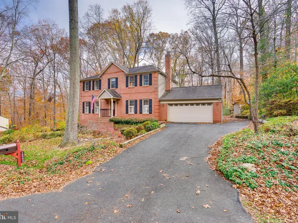 10993 Highridge St, Fairfax Station, VA 22039