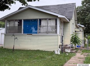 114 27th St SW, Mason City, IA 50401