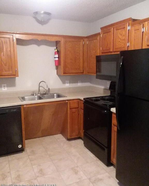 2nd image of 6795 Blocker St APT 13