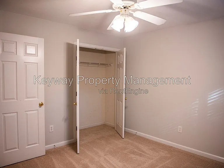 242 Stonington Dr — Photo 23
