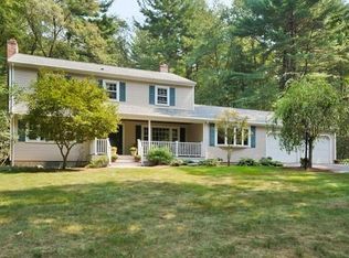 43 Old Stagecoach Rd, Bedford, MA 01730