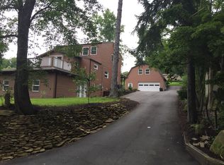 1003 Hickory Ct, Jeannette, PA 15644