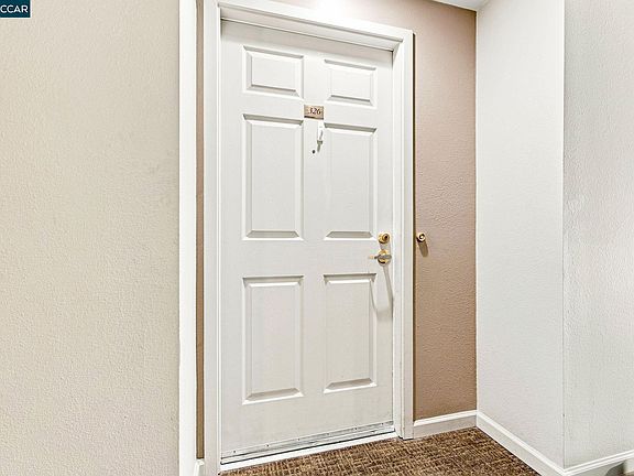 4th image of 555 10th St APT 326