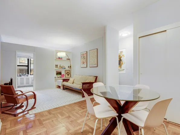 220 East 54th Street 10C image 2 of 10