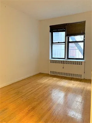 Rented by Dynamik Realty | media 10