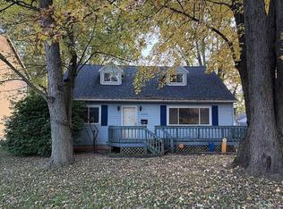 6022 Clover Ln, Toledo, OH 43623