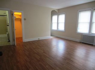 22 Lawrence Ave #3, Bay Shore, NY 11706