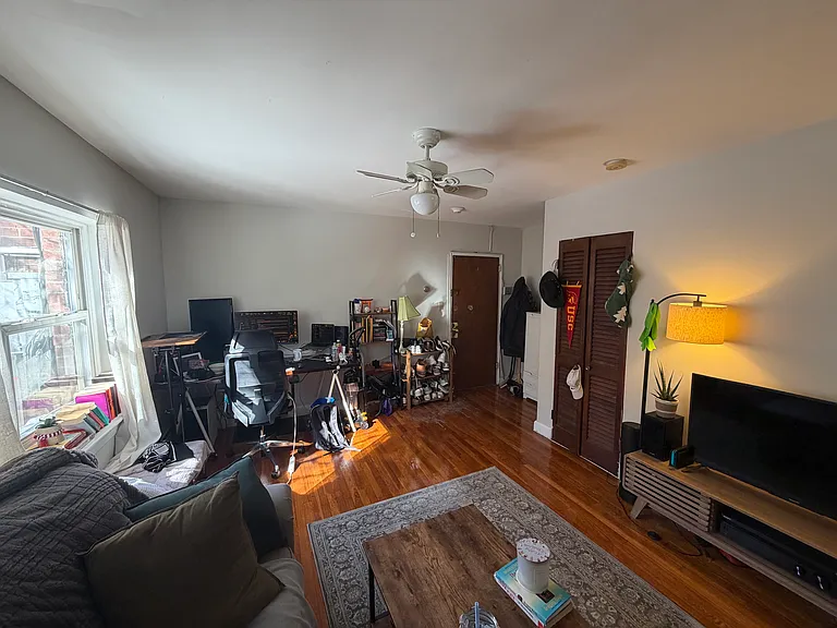 61 Selkirk Rd #3 — Photo 3