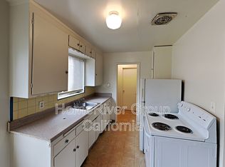 3224 X St APT 4, Sacramento, CA 95817
