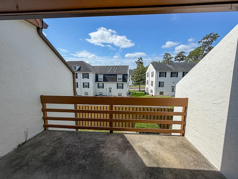 1662 SW 16th St — Photo 10